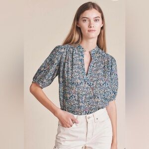 Trovata Birds of Paradise Aline Blouse in Sea Mist Floral Blue. Size M